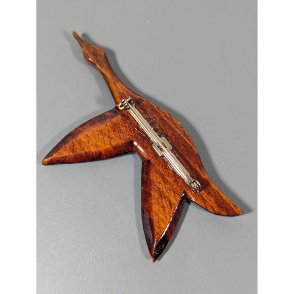 Vintage Brown Wood Carved Flying Goose Pin Brooch - Picture 4 of 5